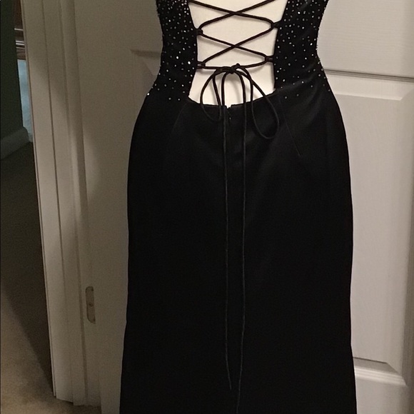 Stunning Black Gown Halter Neck with Embellishment - Picture 7 of 8